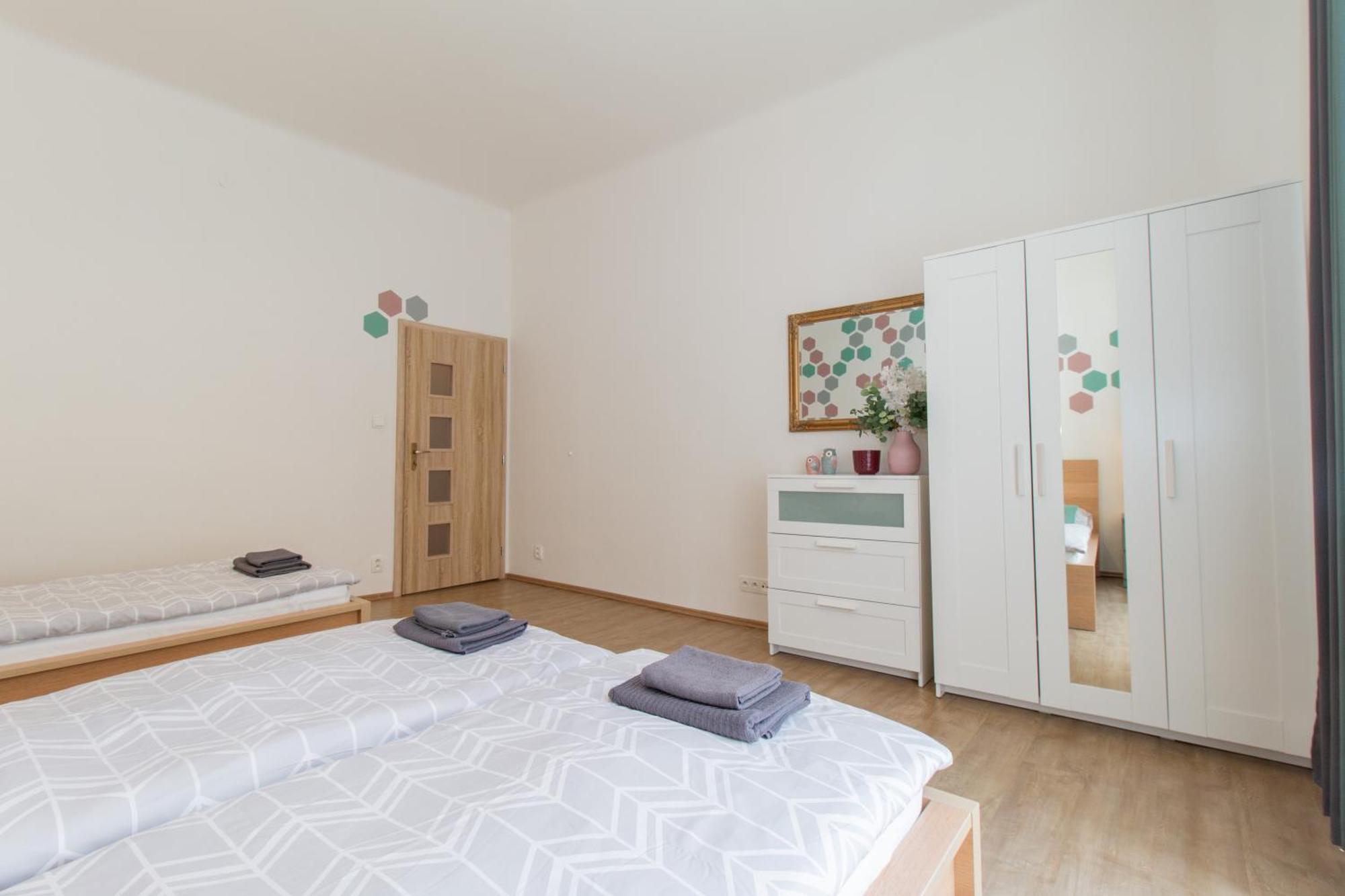 Riverside Cr Apartment Prag Dış mekan fotoğraf